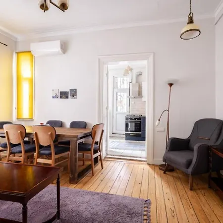 Vibrant 4bed1bath Heart Of Beyoglu! #389 Apartament Stambuł