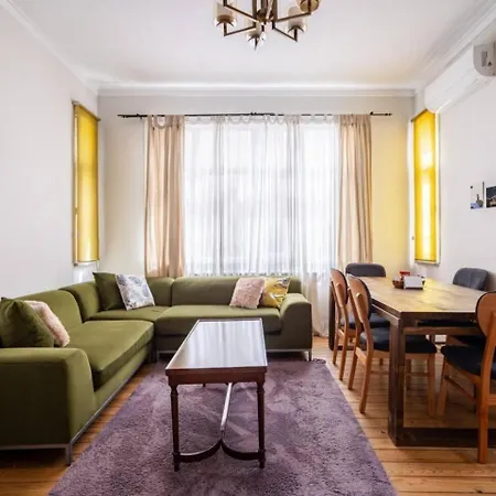 Vibrant 4bed1bath Heart Of Beyoglu! #389
