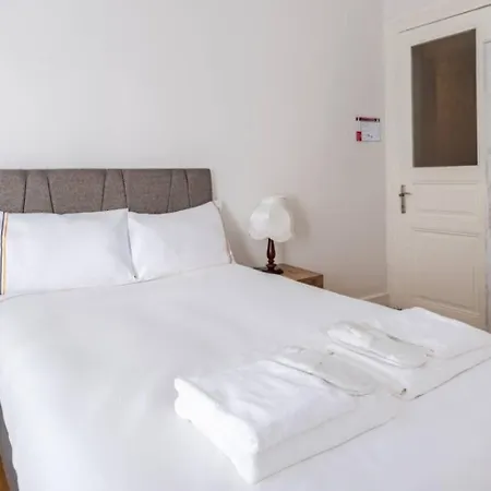 Vibrant 4bed1bath Heart Of Beyoglu! #389