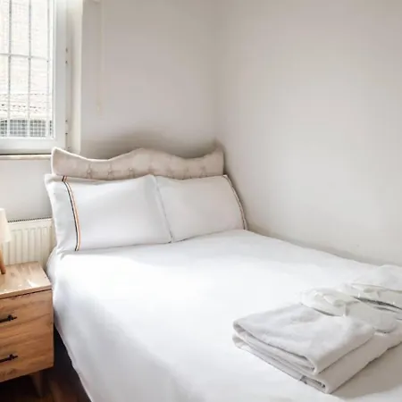 Vibrant 4bed1bath Heart Of Beyoglu! #389 *