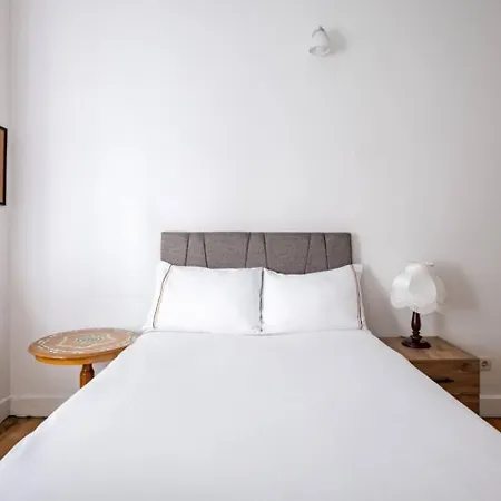 Vibrant 4bed1bath Heart Of Beyoglu! #389 アパート イスタンブール